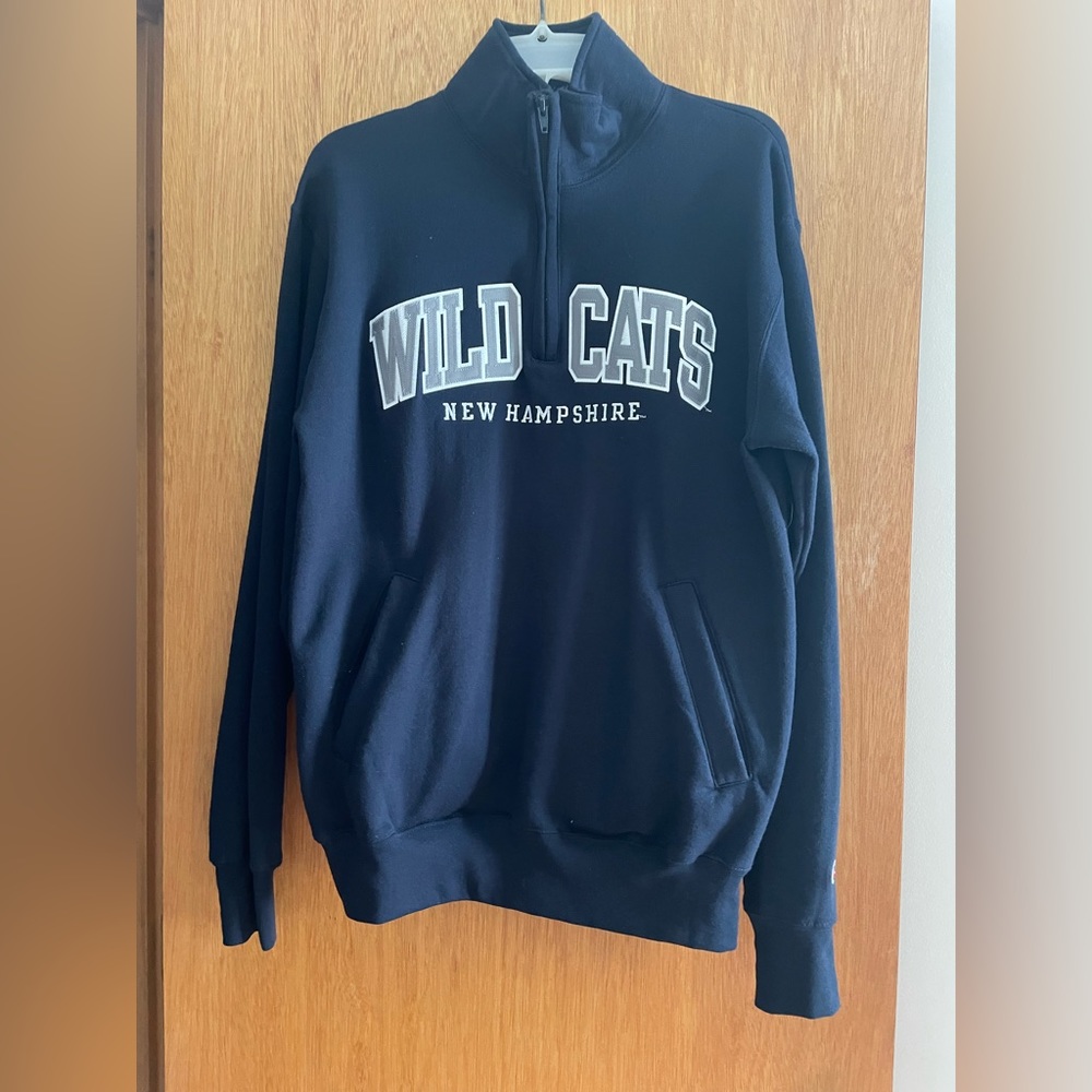 UNH 1/4 zip up